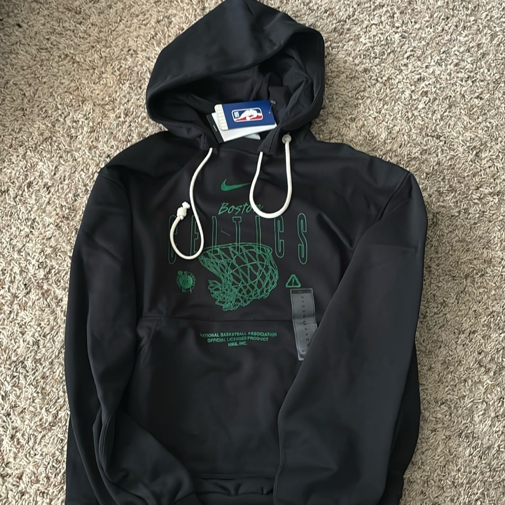 Men’s Boston Celtics hoodie brand new, check it out !